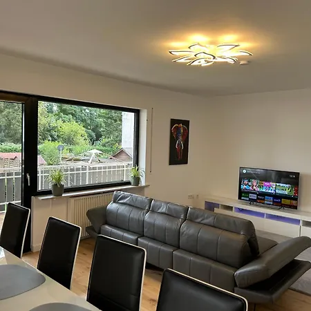 Apartment Greenview - 3 Beds 2 Bedrooms *