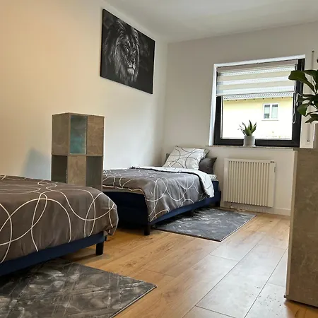 Apartment Greenview - 3 Beds 2 Bedrooms *