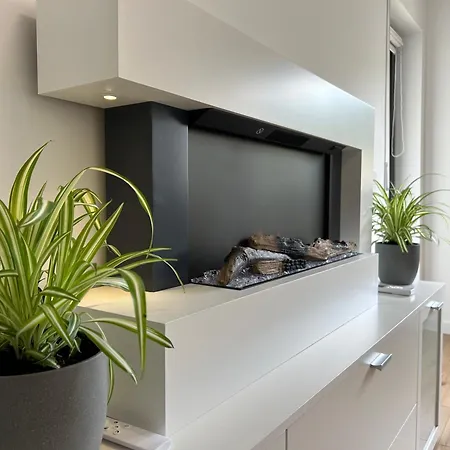 Greenview - 3 Beds 2 Bedrooms * Trewir