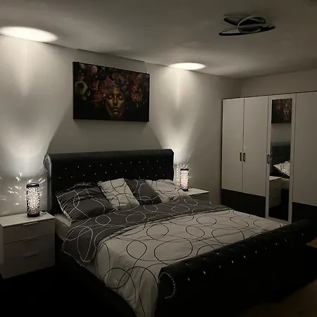 Greenview - 3 Beds 2 Bedrooms Apartment